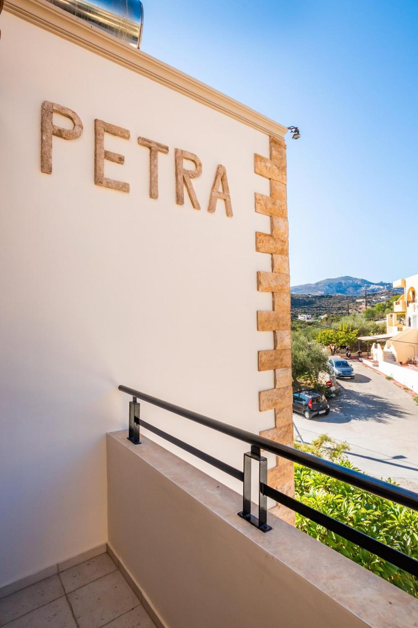 Petra Studios カルパトス エクステリア 写真